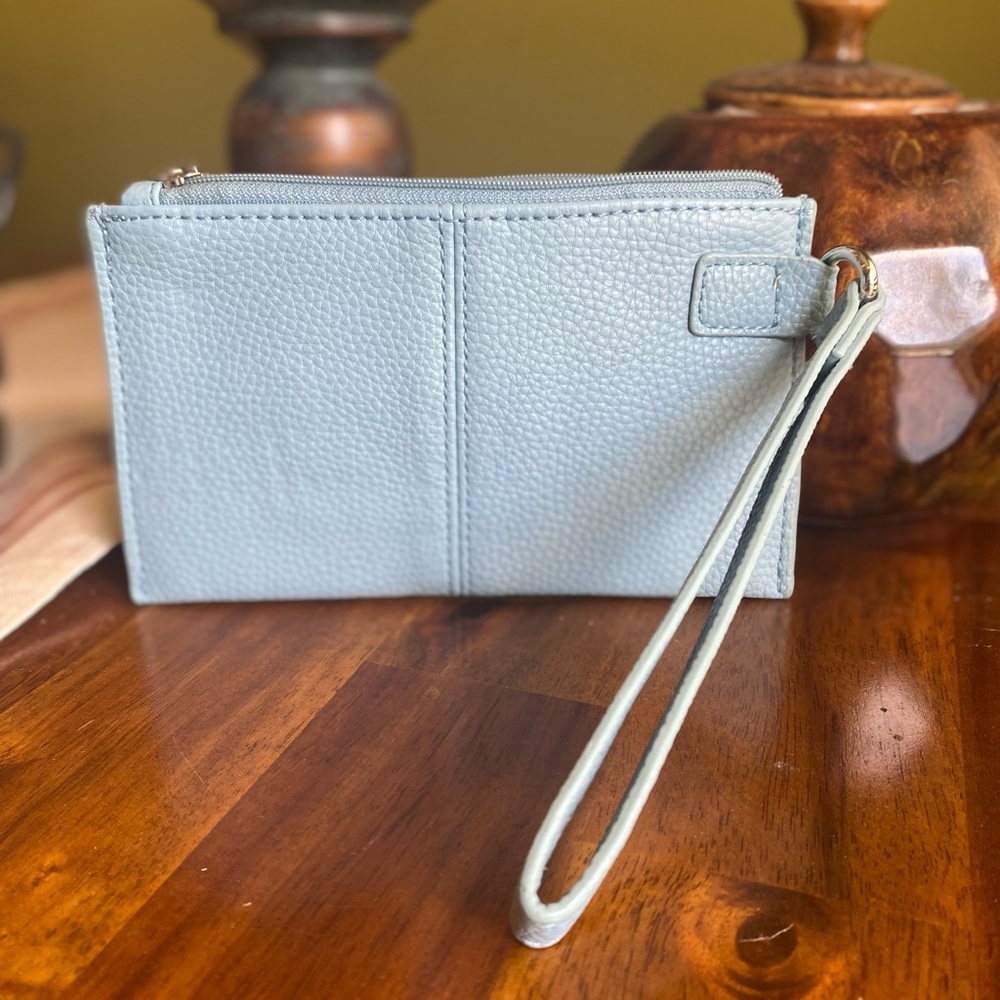 Light Blue Jewell by Thirty-one Wristlet Clutch